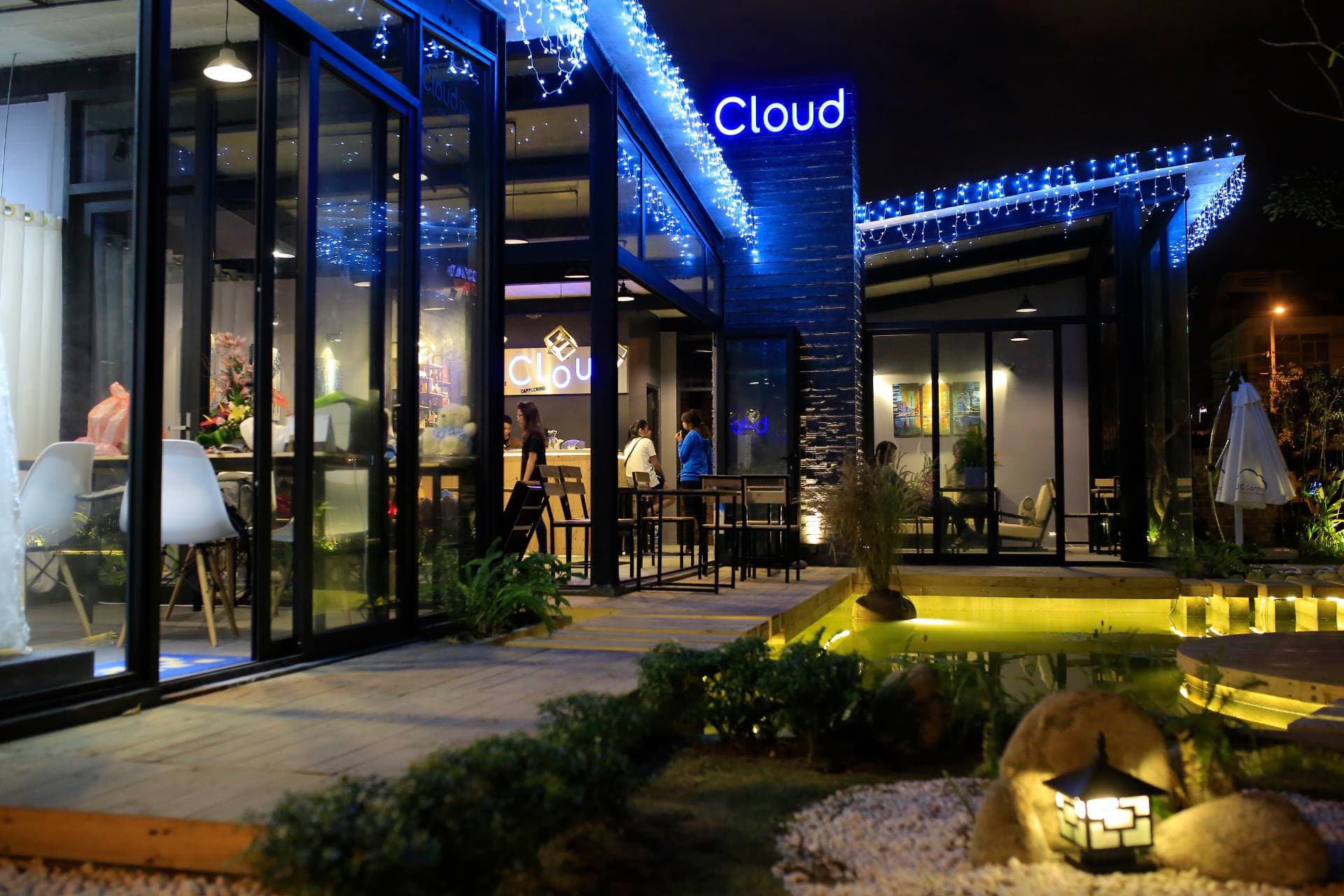 CLOUD GARDEN COFFEE SHOP