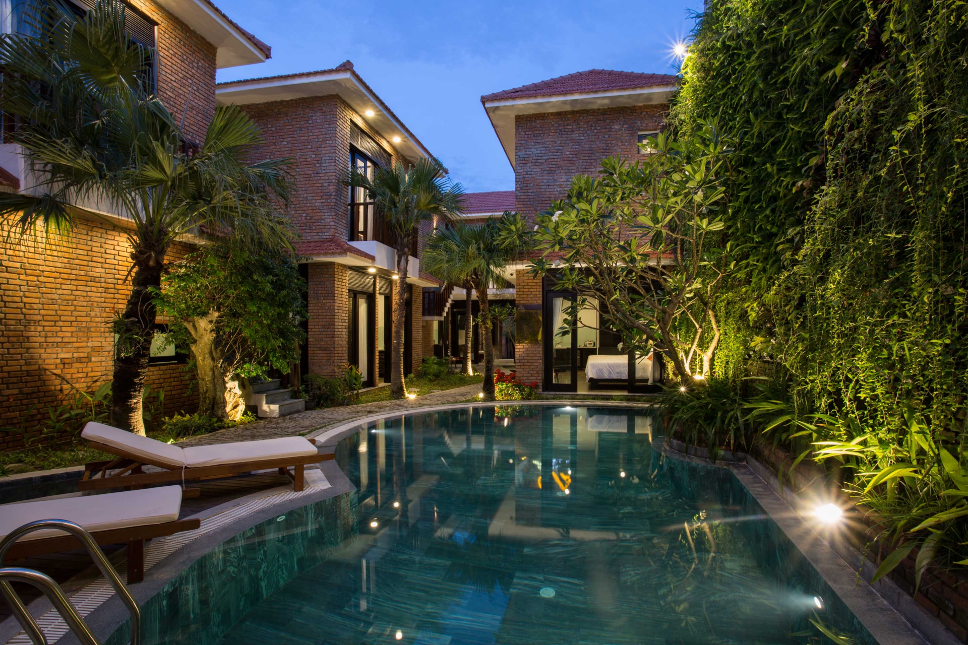 MAI HOTEL AND APARTMENT